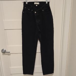 Abercrombie & Fitch The Dad Fit Hi Rise Jeans